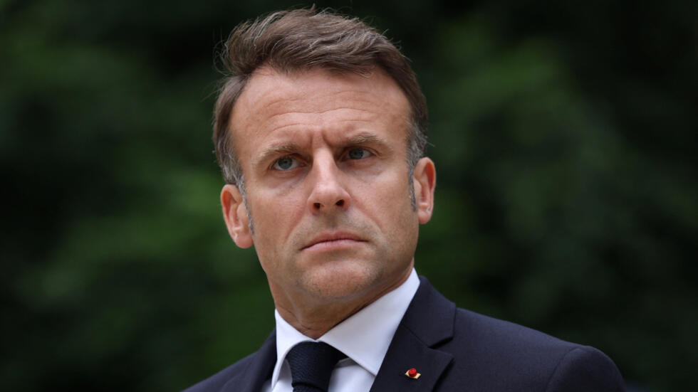 Macron afirmar que Israel dissemina a barbárie